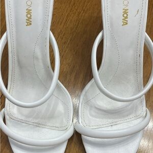 Fashion Nova Walking On Seashells Mules in white size 10